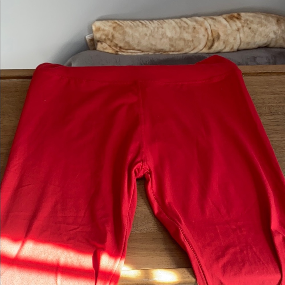 Red leggings (leggings depot)